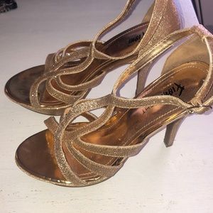 Fioni Night Gold Heels